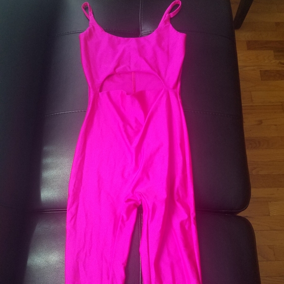 Women pink Jumpsuit Fashion Nova size  Medium preowned - Picture 3 of 5